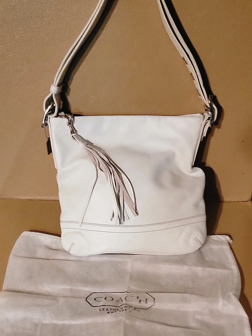 Coach Off White Leather Tassel Shoulder Bag With Dust Bag